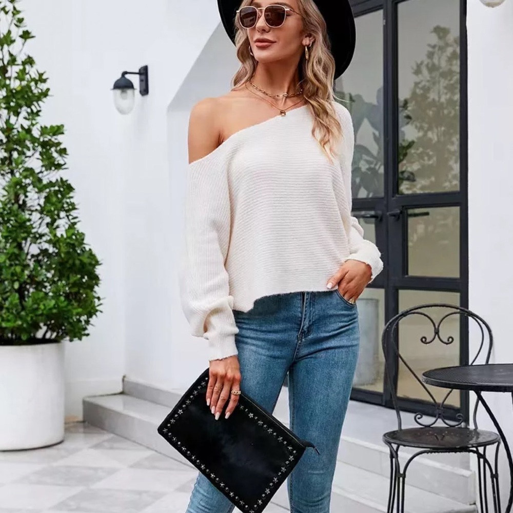 Pippidip Off The Shoulder Sweater - Picture 6 of 11